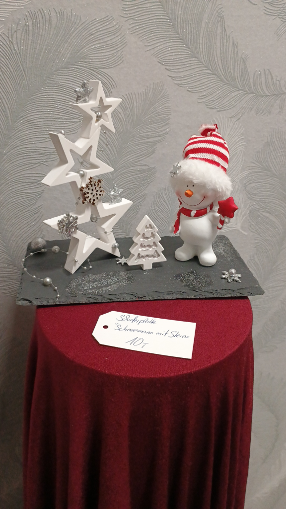 1029 - Schieferplatte mit Schneemann und Sternen