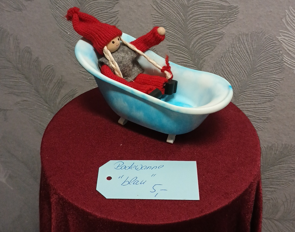 1064 - Badewanne Blau