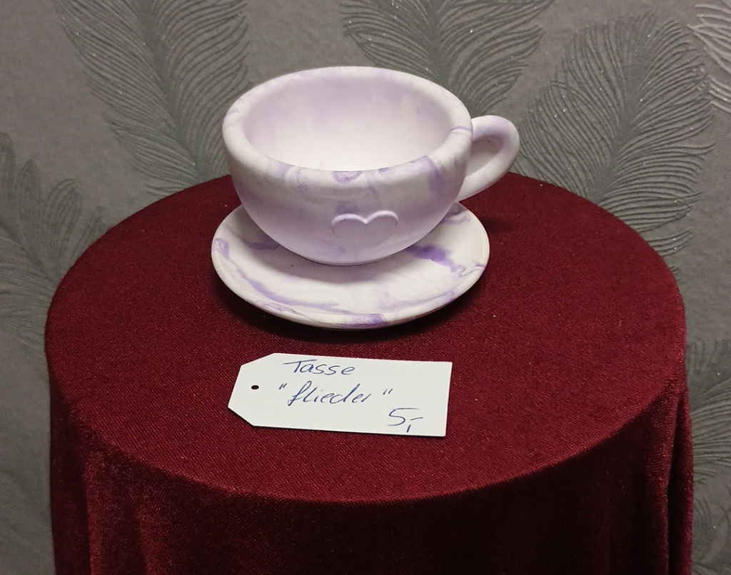 1073 - Tasse Flieder